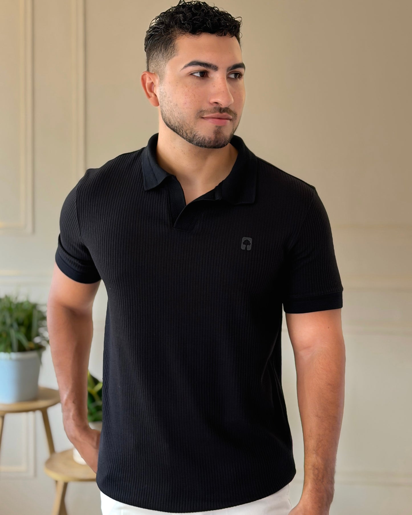 Polo textura Negro con cuello y puños Jacquard diseño — Ceiba
