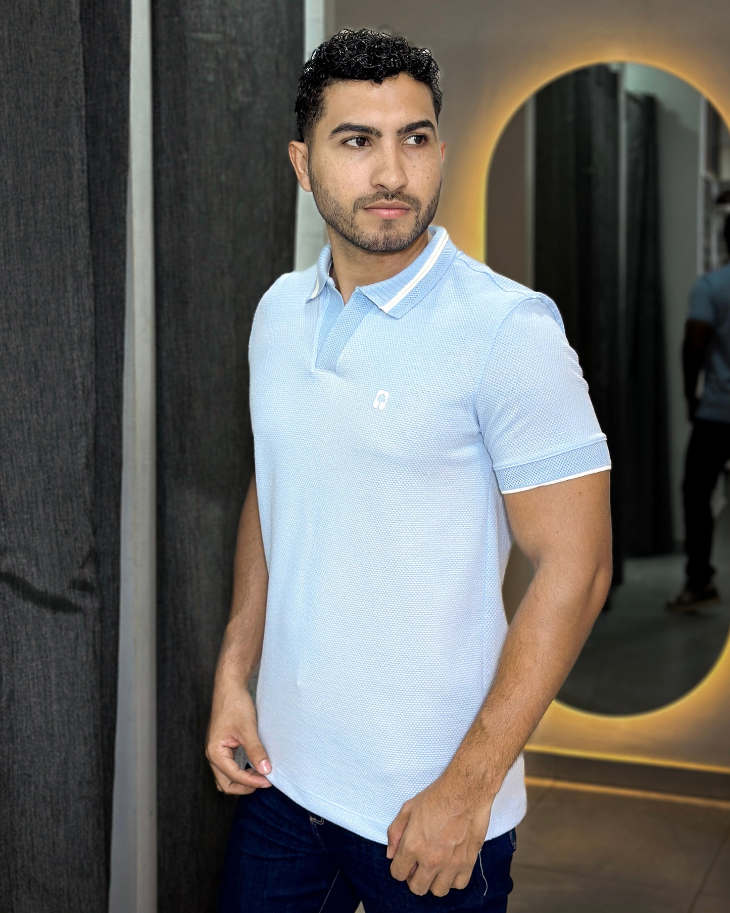 Polo textura Azul con cuello y puños Jacquard diseño— Ceiba
