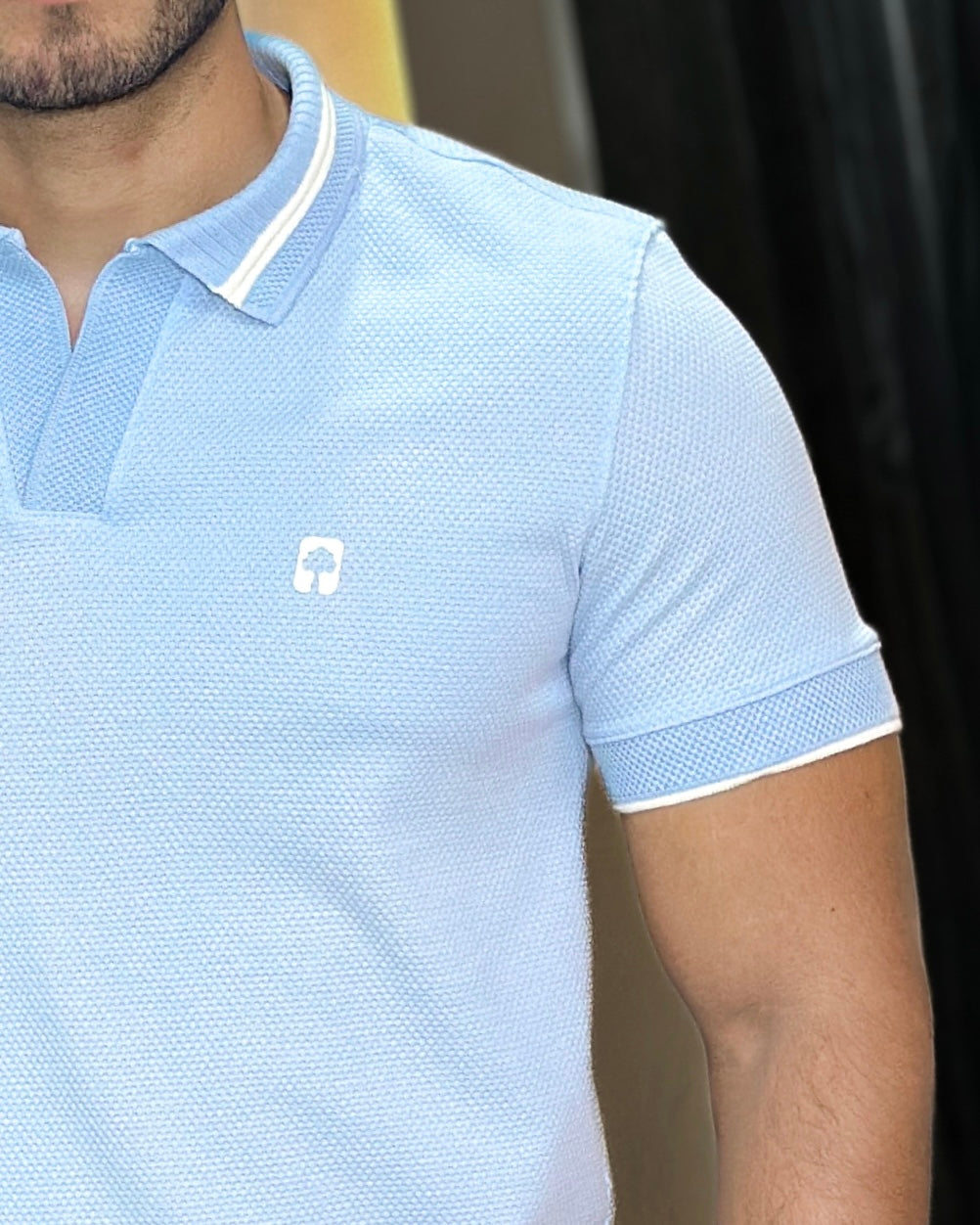 Polo textura Azul con cuello y puños Jacquard diseño— Ceiba